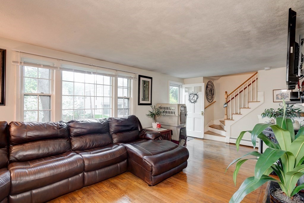 33 Ames Avenue Lexington, MA 02421 - Photo 9 of 38 Gallery Image 9