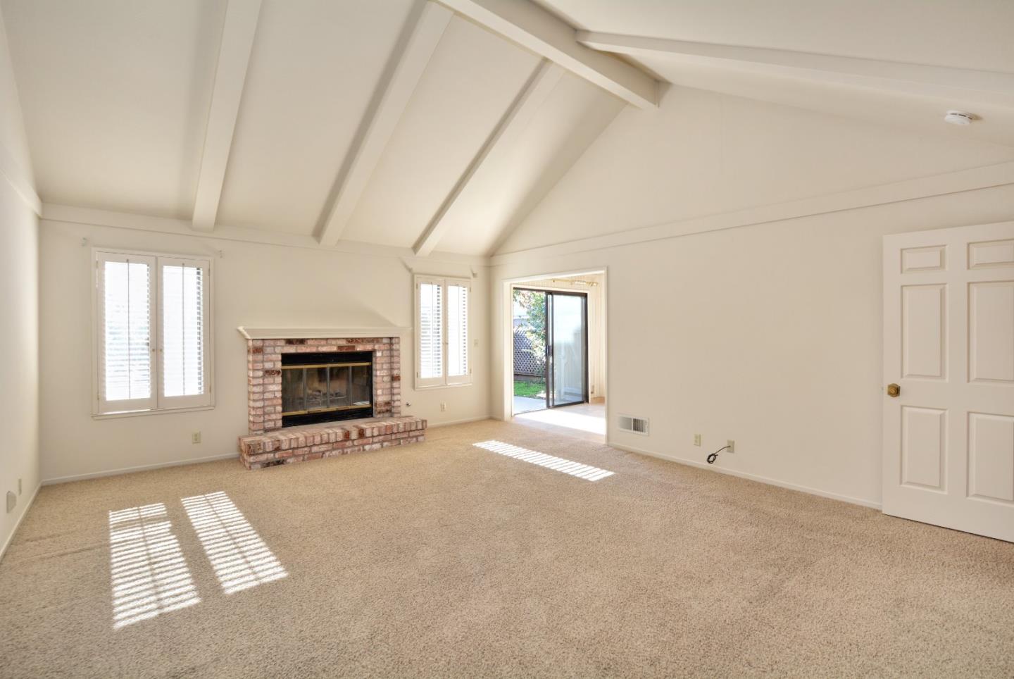108 Nissen Road, Unit 3 Salinas, CA 93901 - Photo 3 of 16 Gallery Image 3