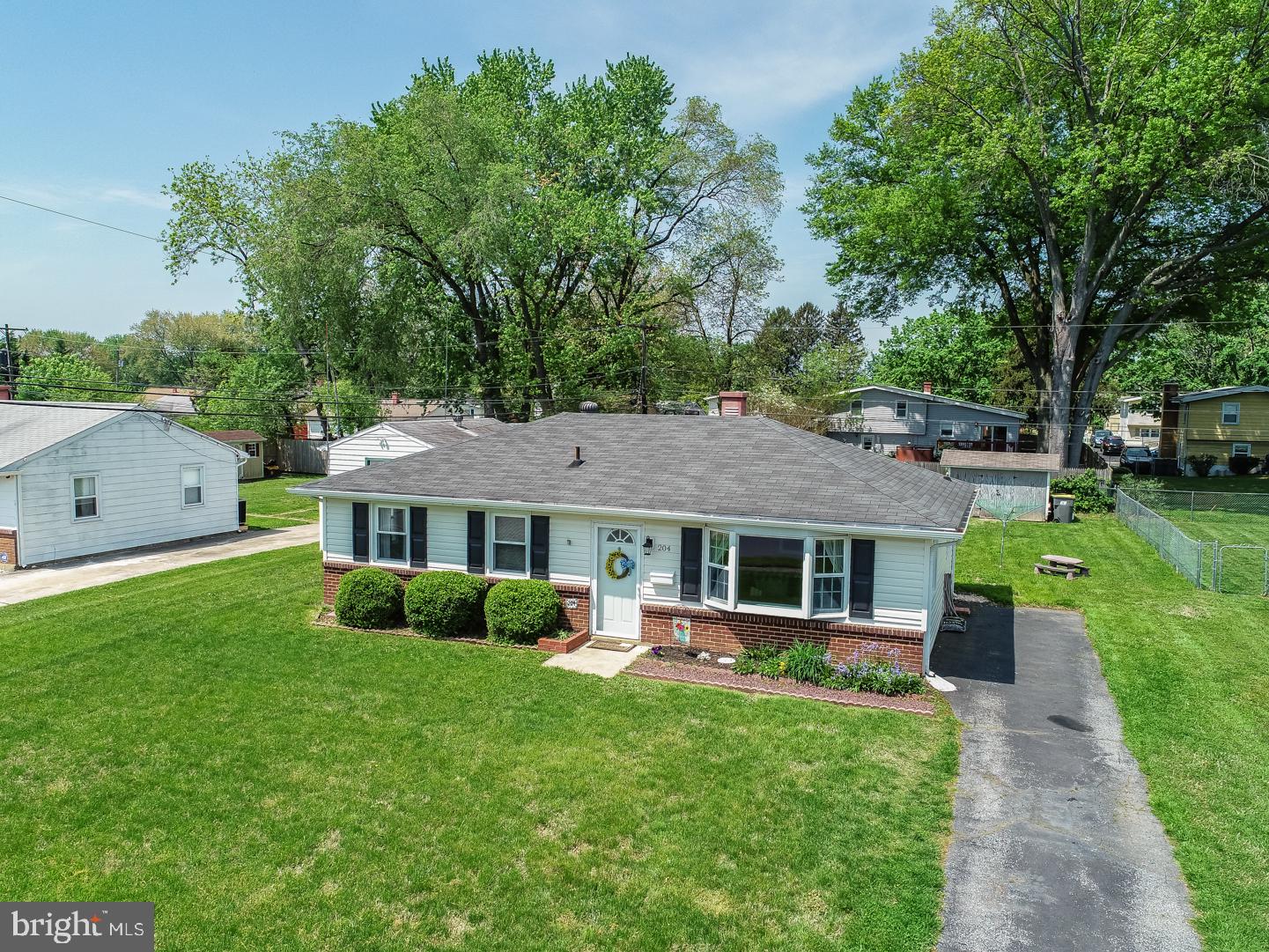 204 North Brownleaf Road Newark, DE 19713 - Photo 2 of 21