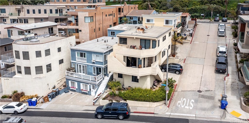 301 44th Street Manhattan Beach, CA 90266 - Photo 2 of 21
