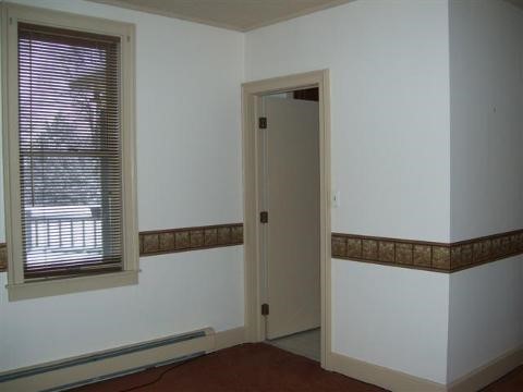 449 Springbrook Avenue Adrian, MI 49221 - Photo 3 of 11 20580-2.JPG