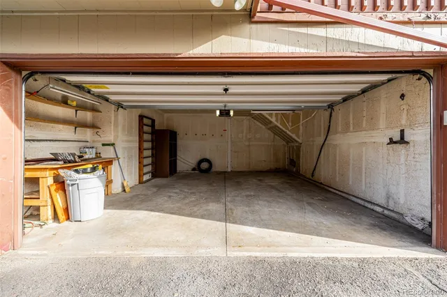 a view of a garage