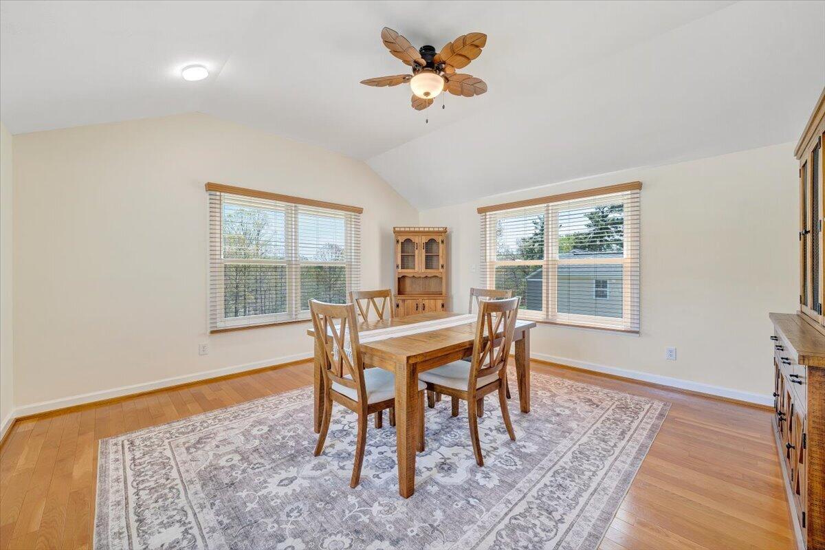 462 Gilford Road Wirtz, VA 24184 - Photo 20 of 53 Dining/Sun Room