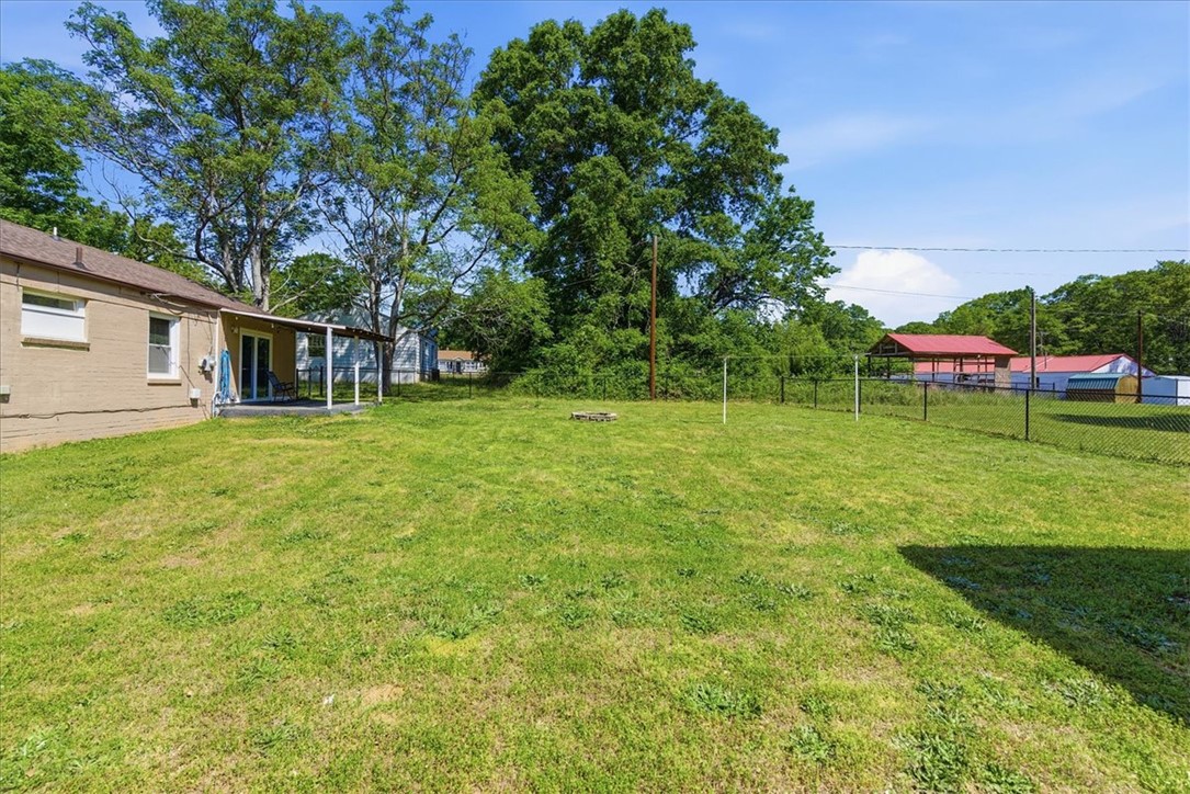 307 South Elm Street Pendleton, SC 29670 - Photo 36 of 41 Expansive green space perfect for outdoor activities and relaxation.
