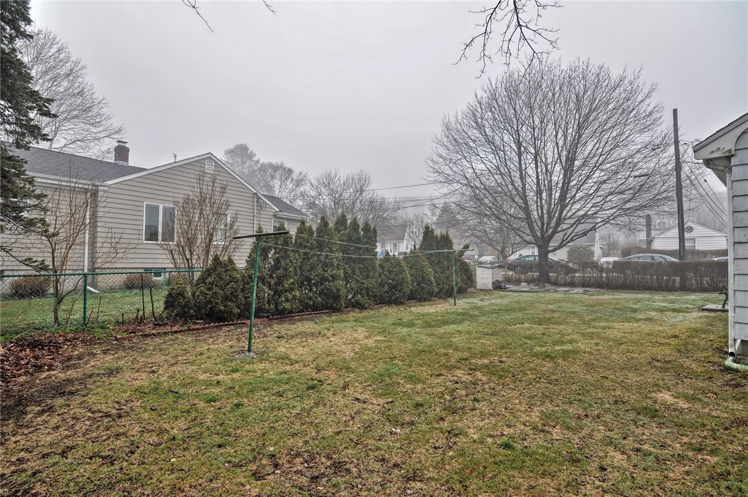 228 Purgatory Road Middletown, RI 02842 - Photo 18 of 20