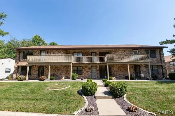 $118,000 | 218 Shoreline Drive, Unit 6, O'Fallon, IL 62269