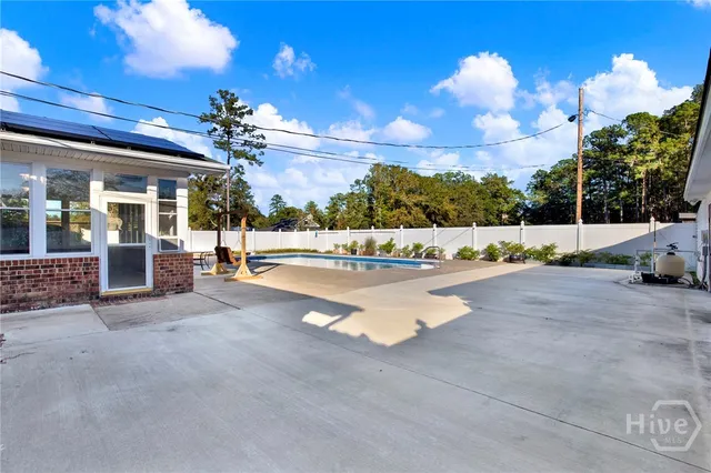 $530,000 | 176 7th Street, Bloomingdale, GA 31302