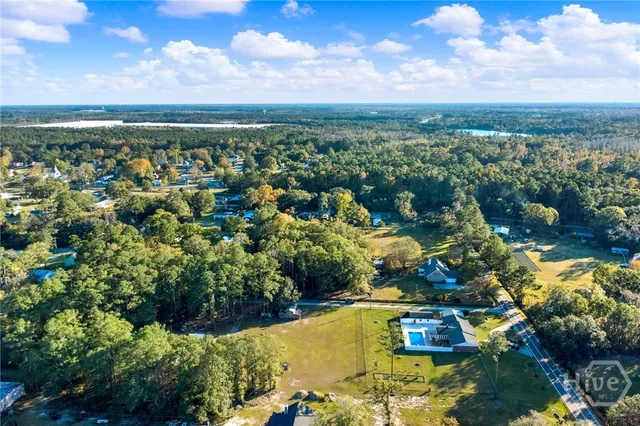 $530,000 | 176 7th Street, Bloomingdale, GA 31302