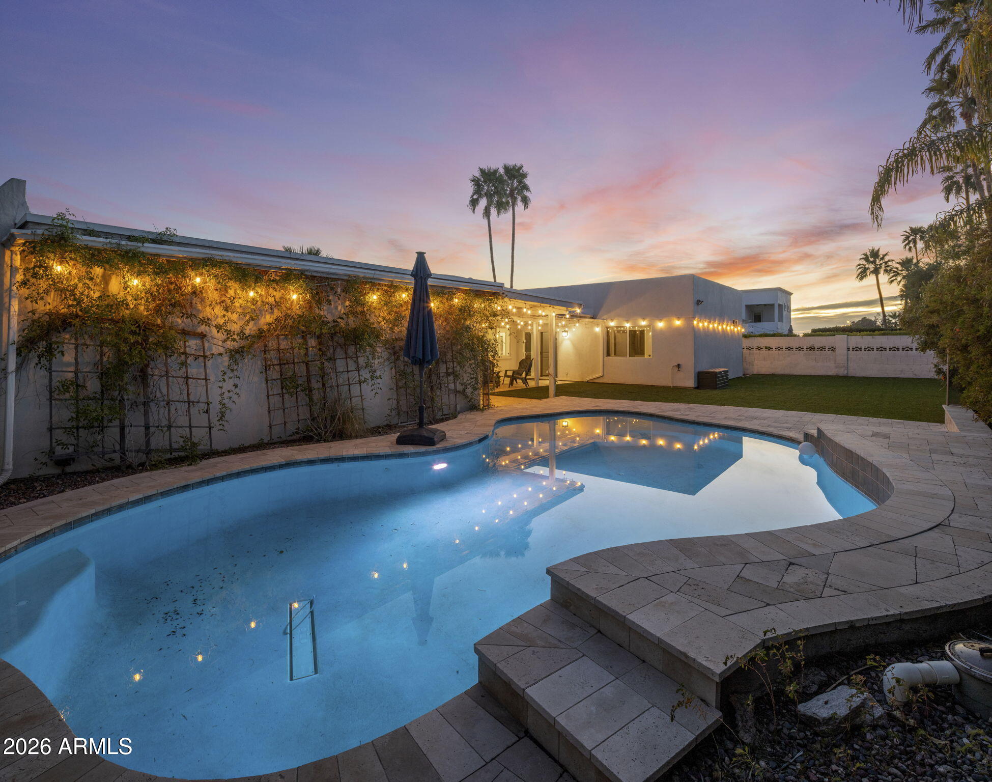 2020 East State Avenue Phoenix, AZ 85020 - Photo 35 of 43 Ultra-Pos sparkly finish