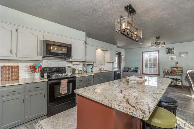 $339,900 | 30353 Starling Drive, Stoutland, MO 65567