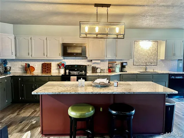 $339,900 | 30353 Starling Drive, Stoutland, MO 65567