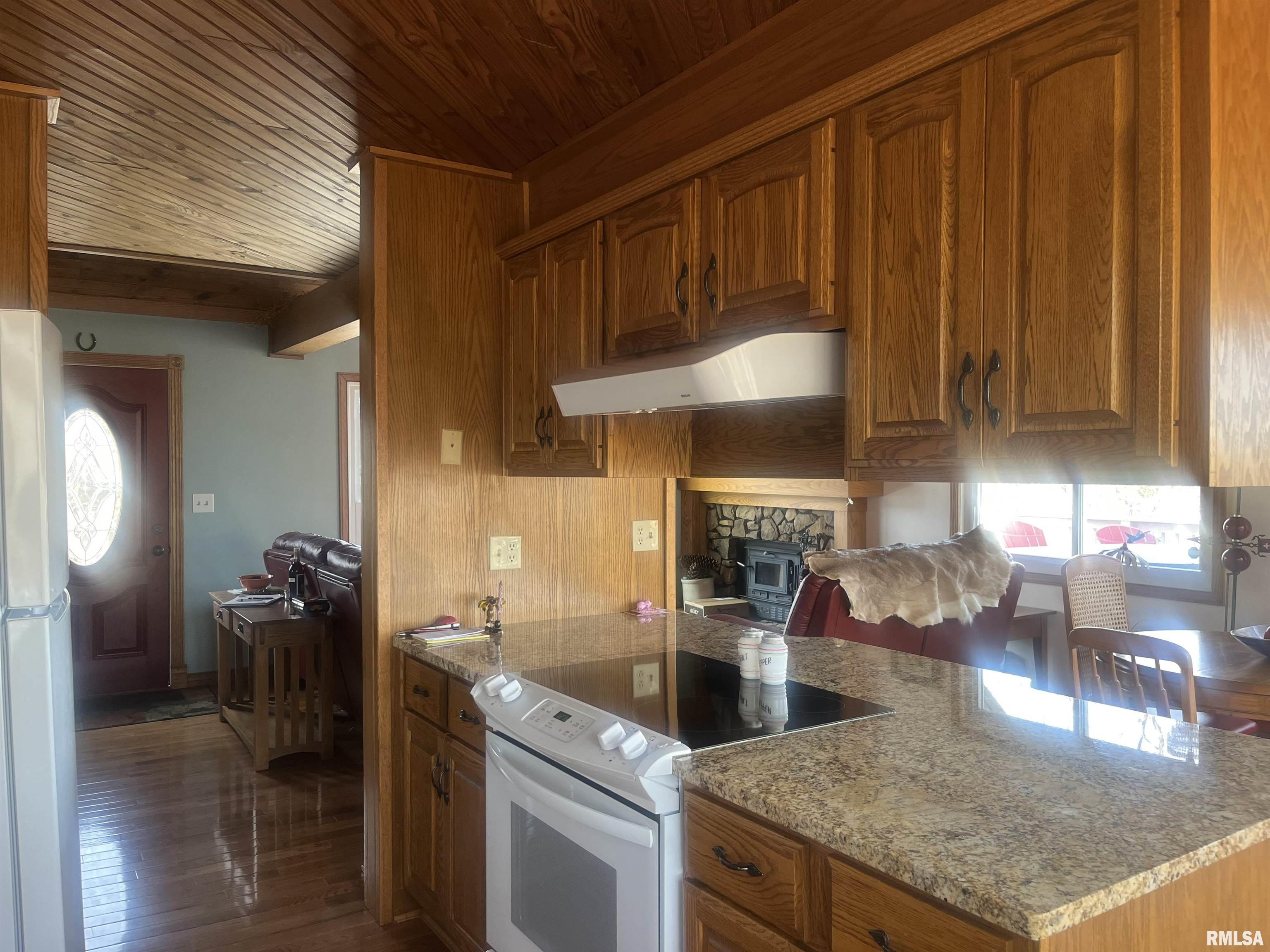 724 Drury Road Carbondale, IL 62902 - Photo 14 of 42 Gallery Image 14