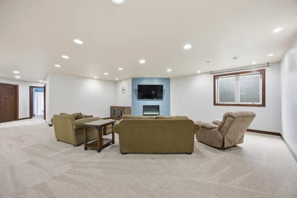 $699,000 | 316 Prairie Drive, Harwood, ND 58042
