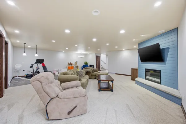 $699,000 | 316 Prairie Drive, Harwood, ND 58042