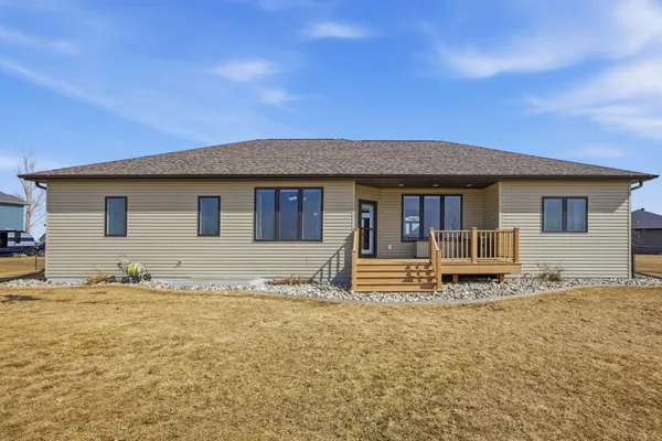 $699,000 | 316 Prairie Drive, Harwood, ND 58042