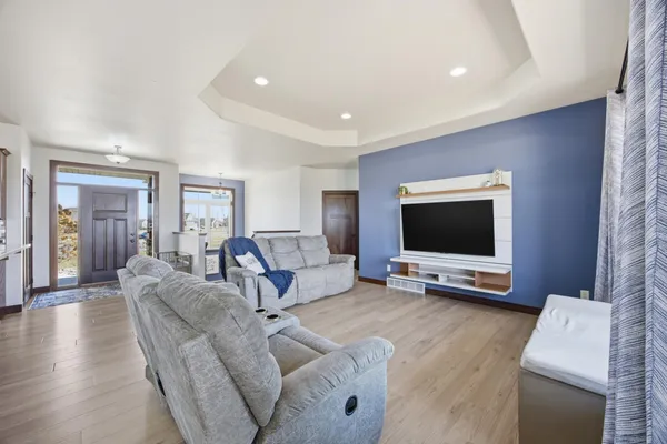 $699,000 | 316 Prairie Drive, Harwood, ND 58042