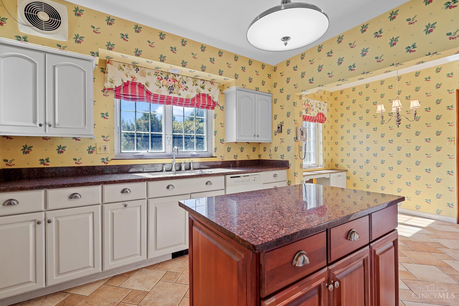 4527 Hanley Road Cincinnati, OH 45247 - Photo 29 of 83