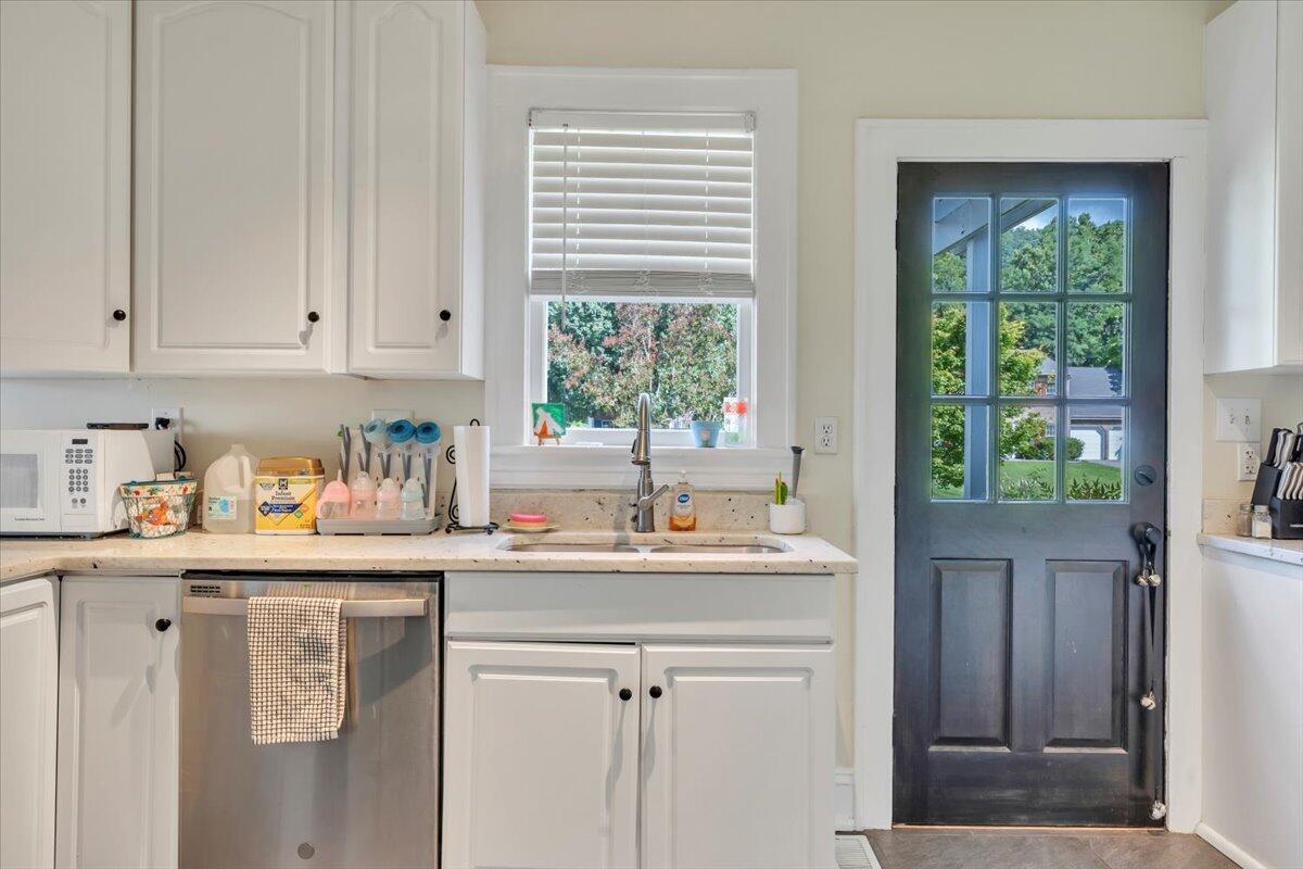 5877 Buckland Mill Road Roanoke, VA 24019 - Photo 12 of 63 12-MIB08337