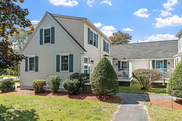 $325,000 | 14 Century Way, Unit 14, Gardner, MA 01440
