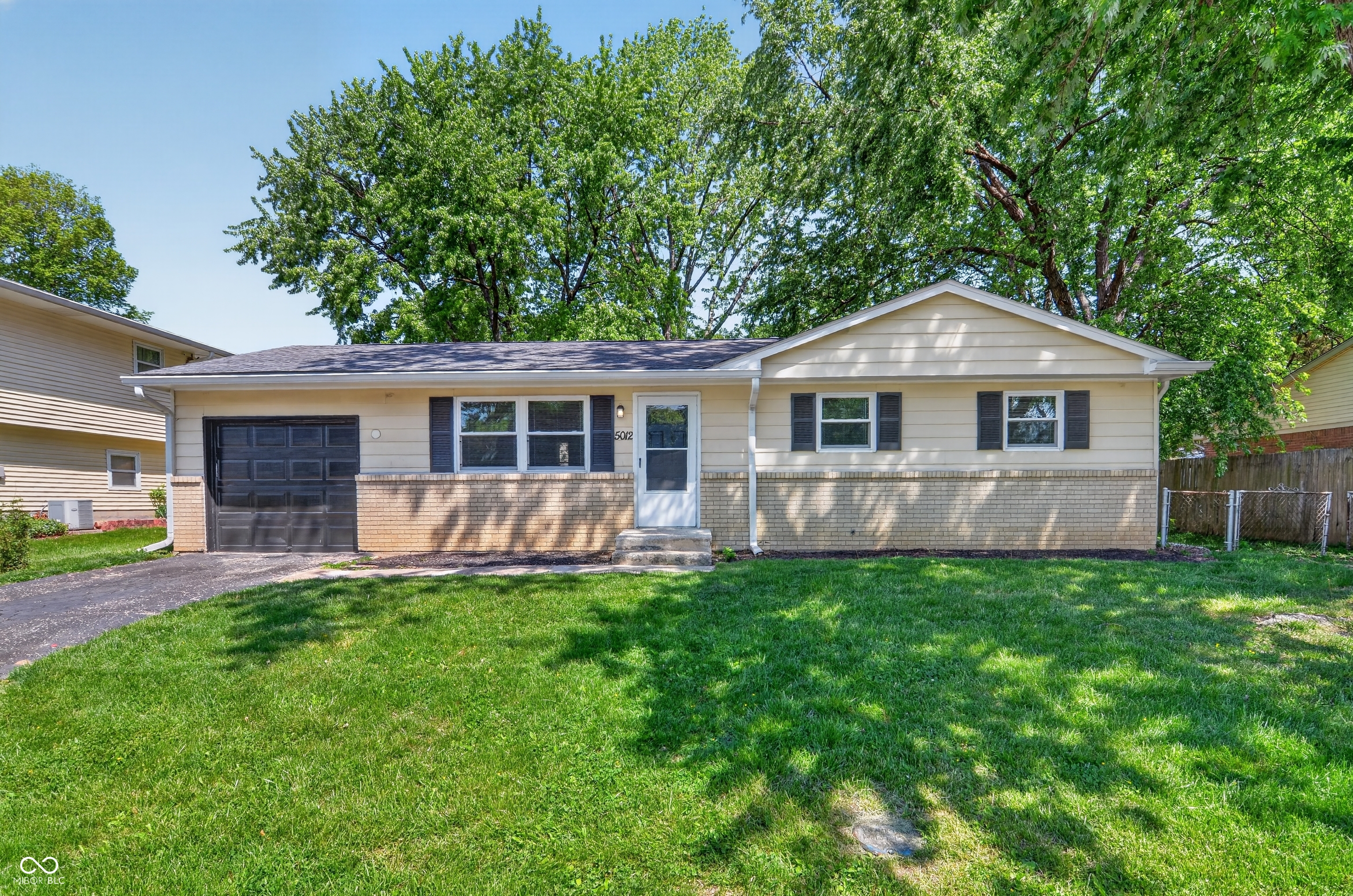 5012 Gambel Road Indianapolis, IN 46221 - Photo 8 of 33 Gallery Image 8