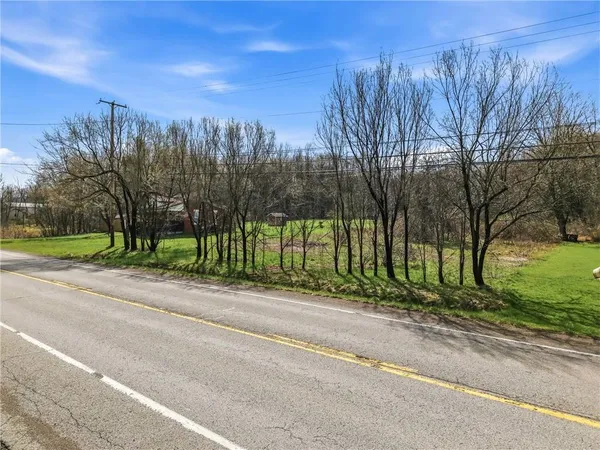 $29,900 | 7096 East State Street, Hermitage, PA 16148