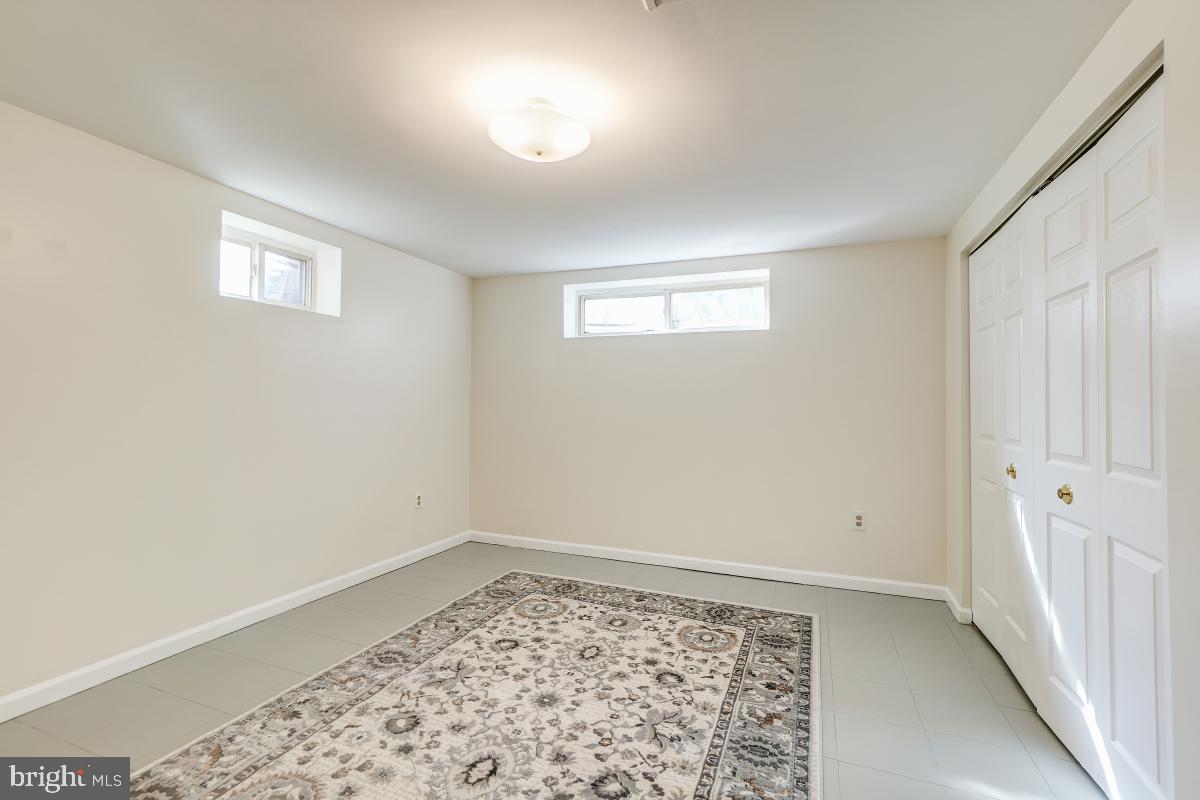 407 Stonington Road Silver Spring, MD 20902 - Photo 32 of 40 Gallery Image 32
