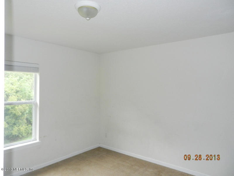 7278 Rampart Ridge Circle South Jacksonville, FL 32244 - Photo 8 of 14 a view of a small space