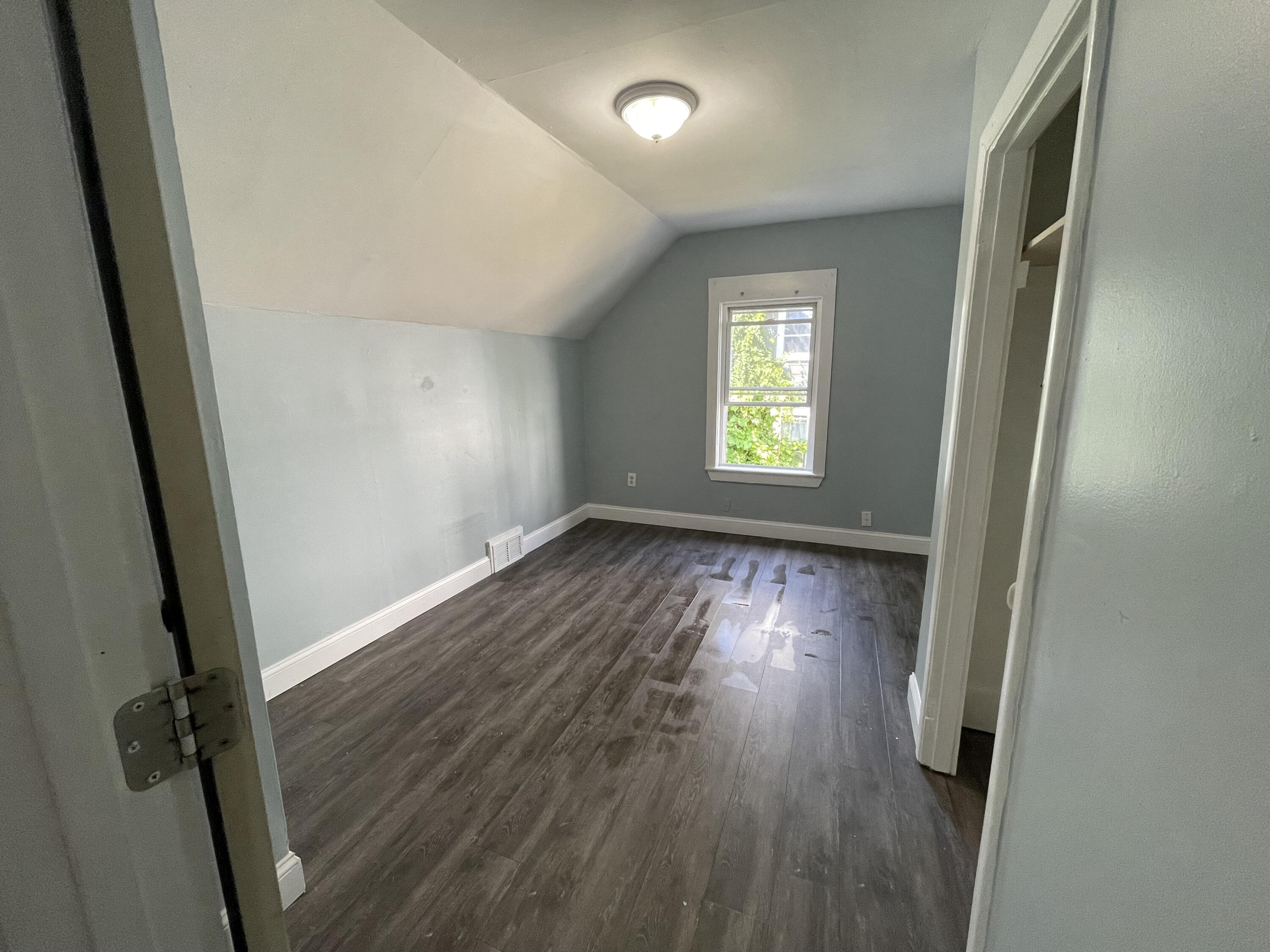 119 Pierce Street Lewiston, ME 04240 - Photo 9 of 16 121 Pierce St