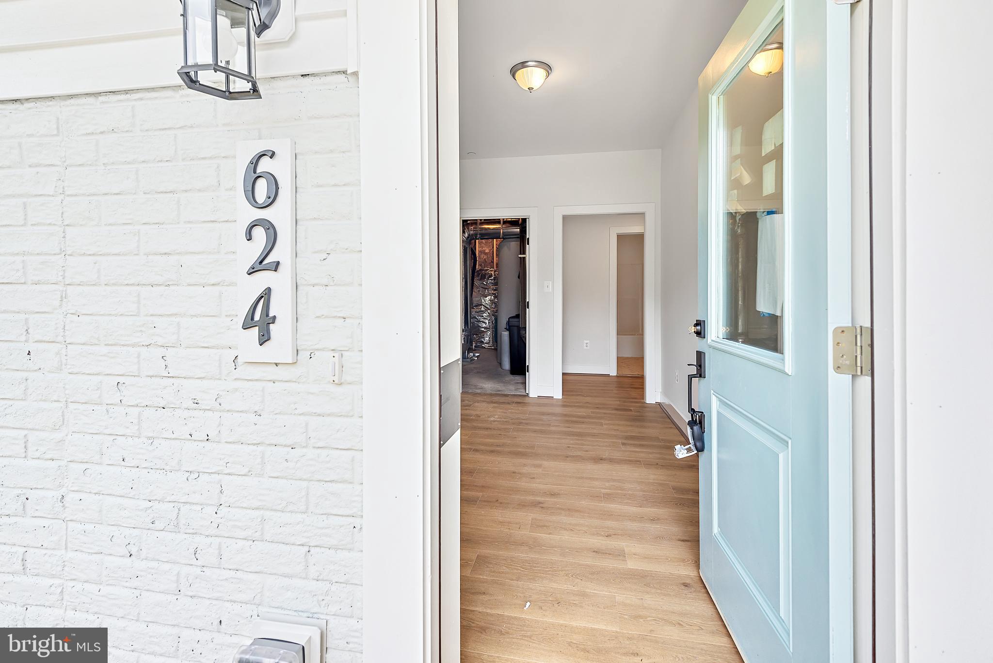 624 Doyle Road Deale, MD 20751 - Photo 3 of 60 Entrance into home