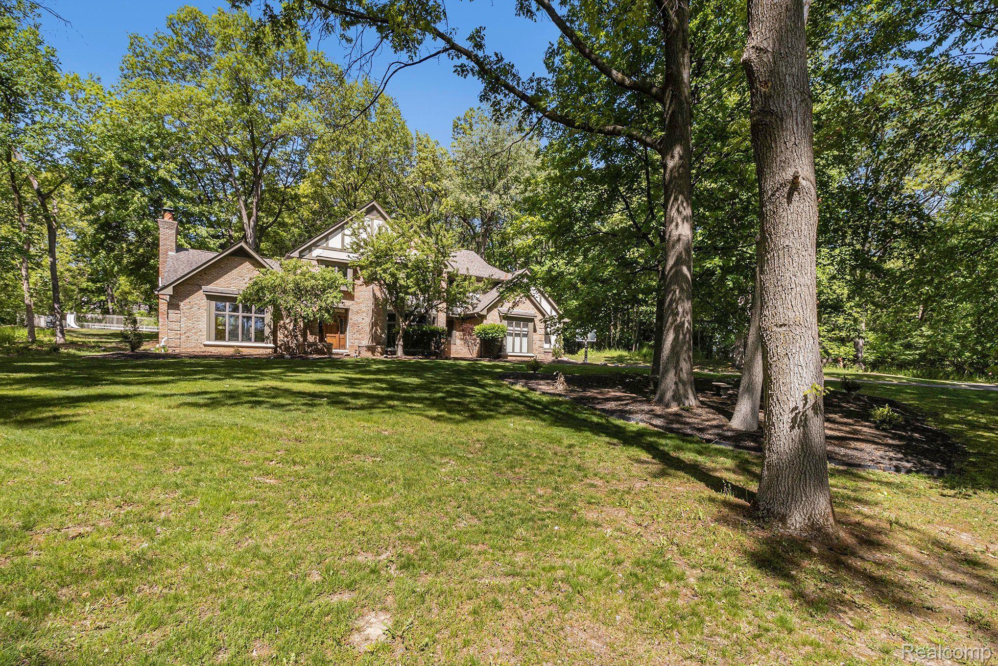 8065 Woodview Road Clarkston, MI 48348 - Photo 44 of 56 Gallery Image 44