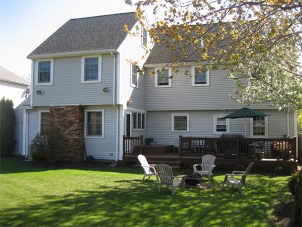 36 Loris Road Peabody, MA 01960 - Photo 1 of 18 Gallery Image 1