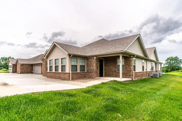 $1,600 | 182 Garden Gate Drive, Berea, KY 40403