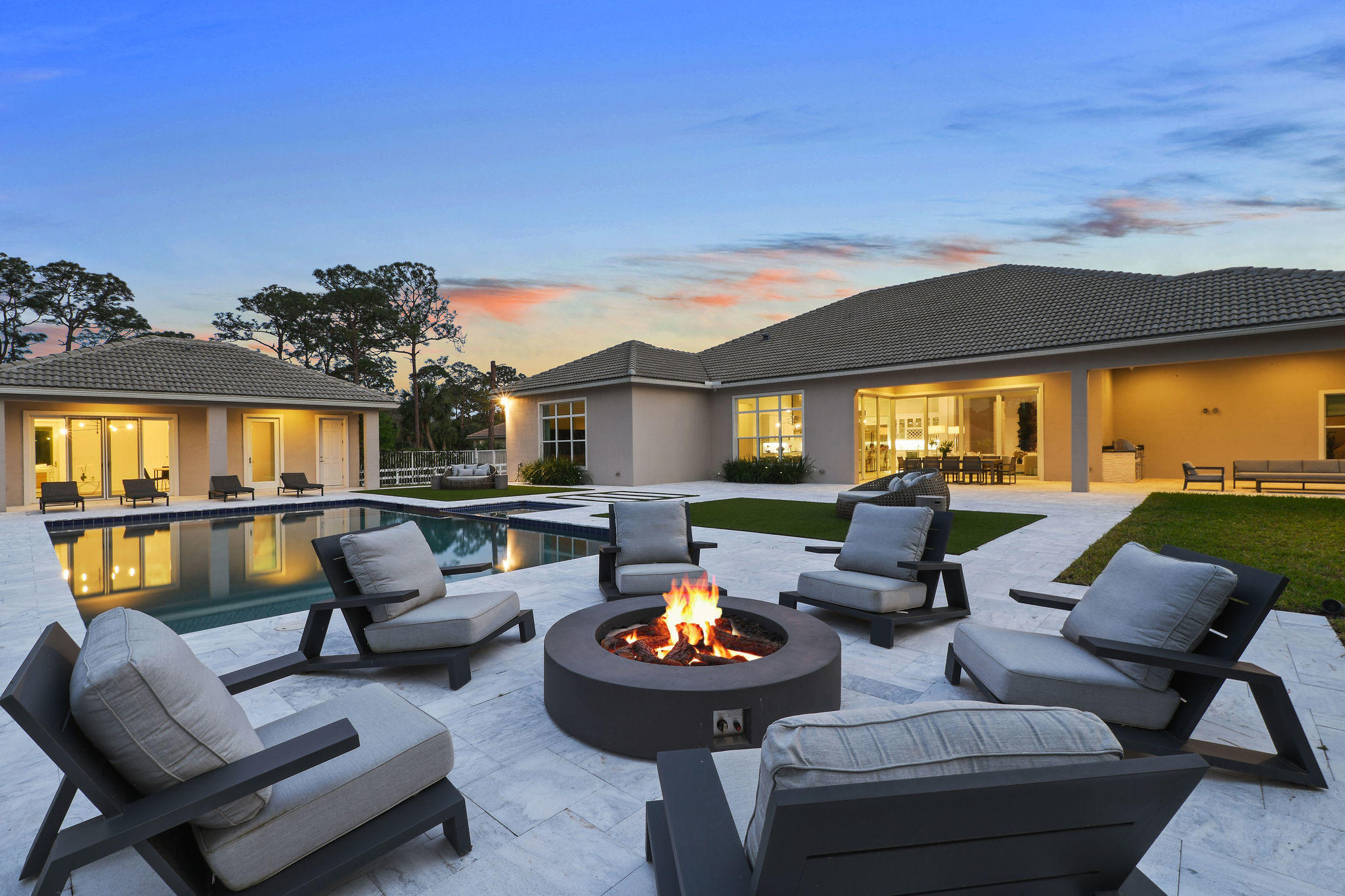 16103 Cadence Pass Jupiter, FL 33478 - Photo 30 of 53 16103CadencePassTwilight(12)