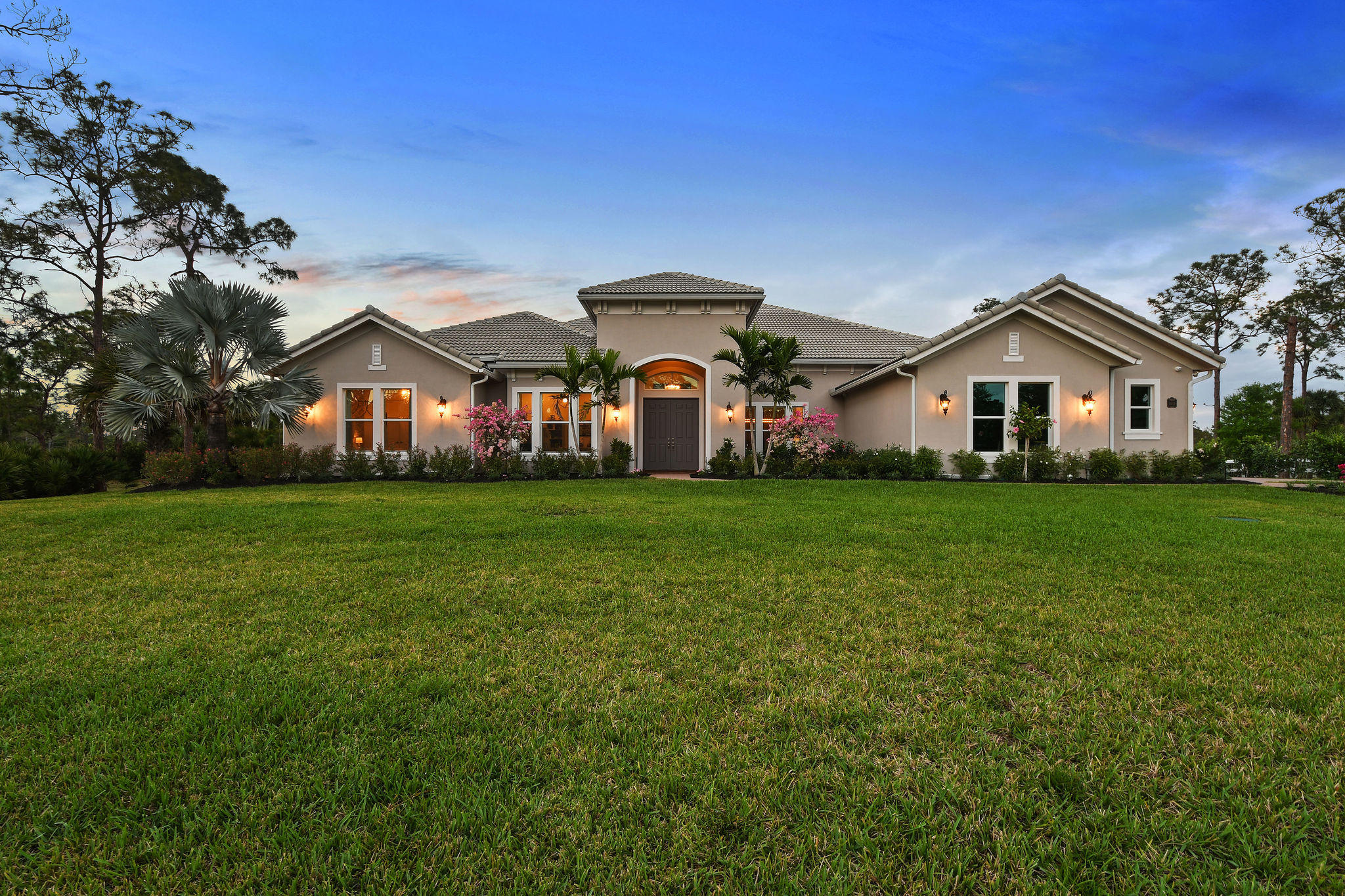 16103 Cadence Pass Jupiter, FL 33478 - Photo 32 of 53 16103CadencePassTwilight(4)