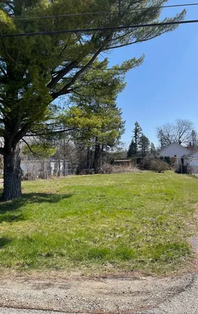 $165,000 | 221 North Graylynn Drive, Mount Prospect, IL 60056