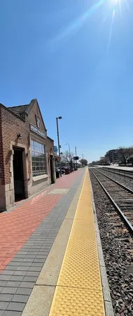 $165,000 | 221 North Graylynn Drive, Mount Prospect, IL 60056