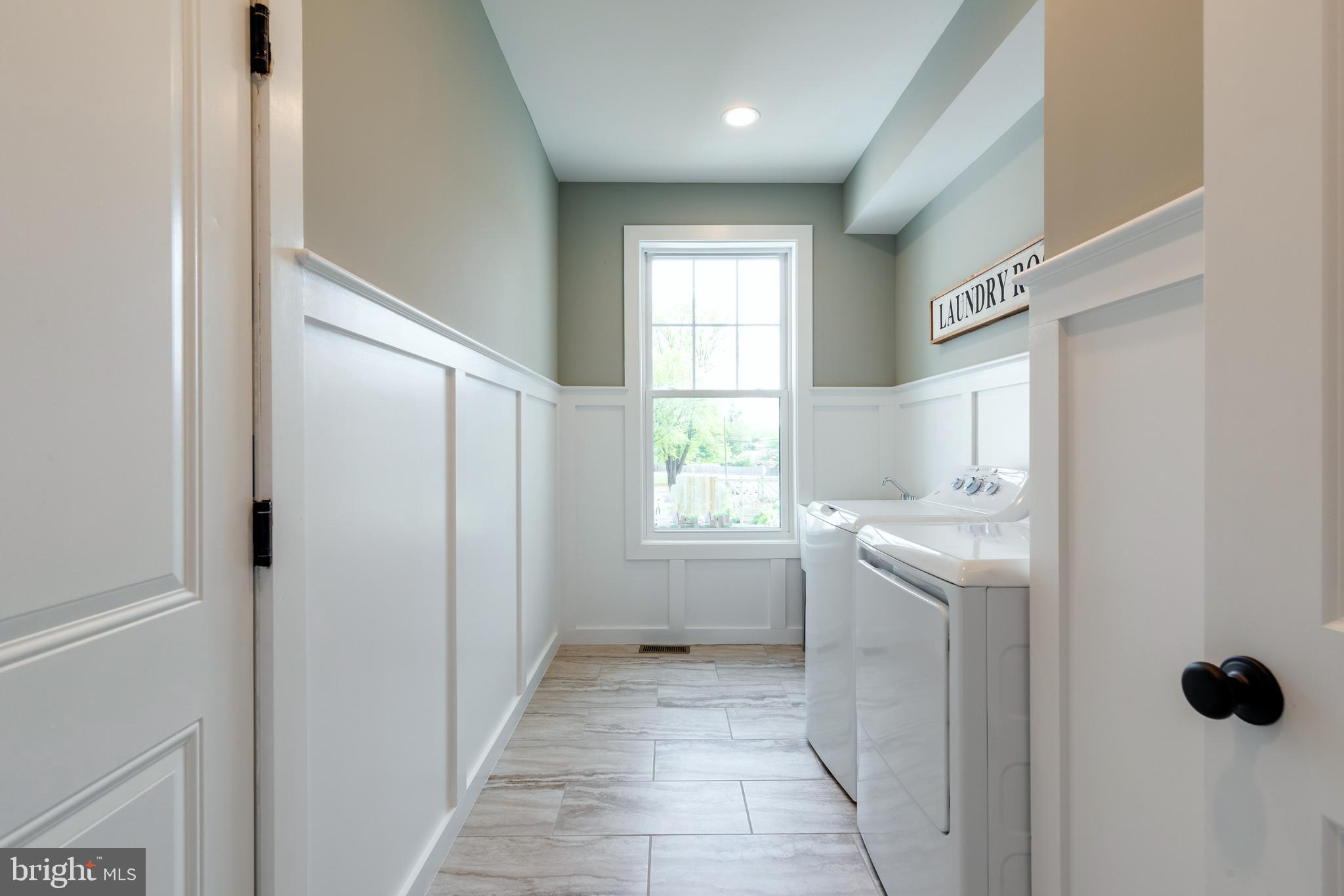 1610 Severn Road Severn, MD 21144 - Photo 12 of 32 Mudroom/Laundry