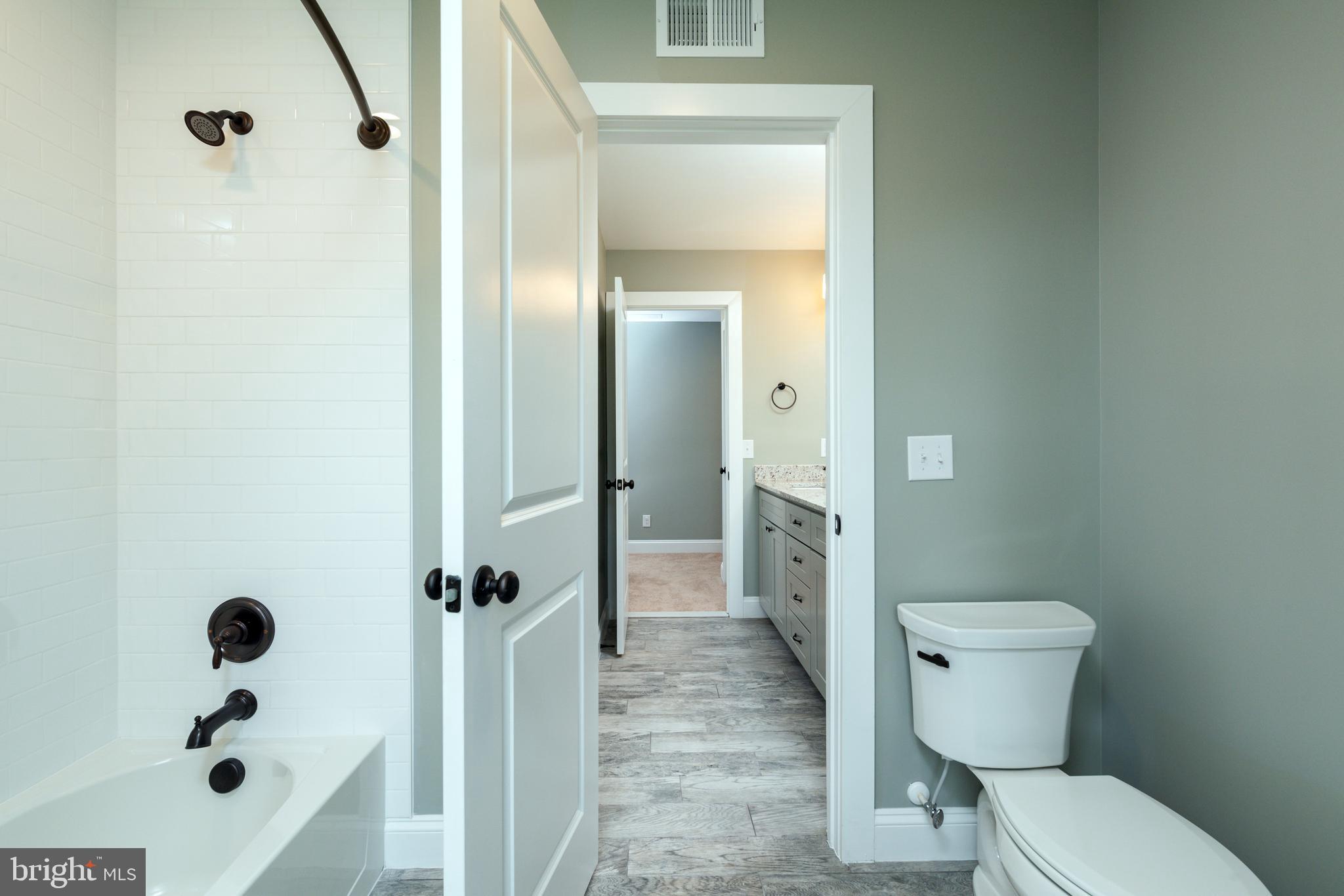 1610 Severn Road Severn, MD 21144 - Photo 26 of 32 Jack/Jill Bath