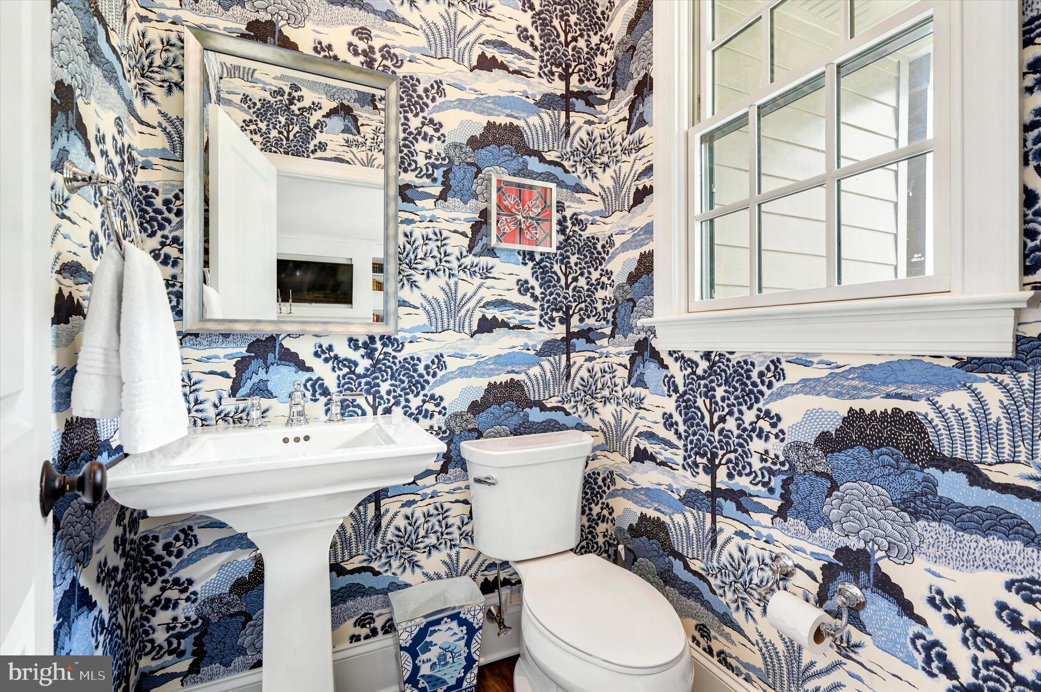 11 Overlea Way Glenside, PA 19038 - Photo 8 of 23 Powder Room