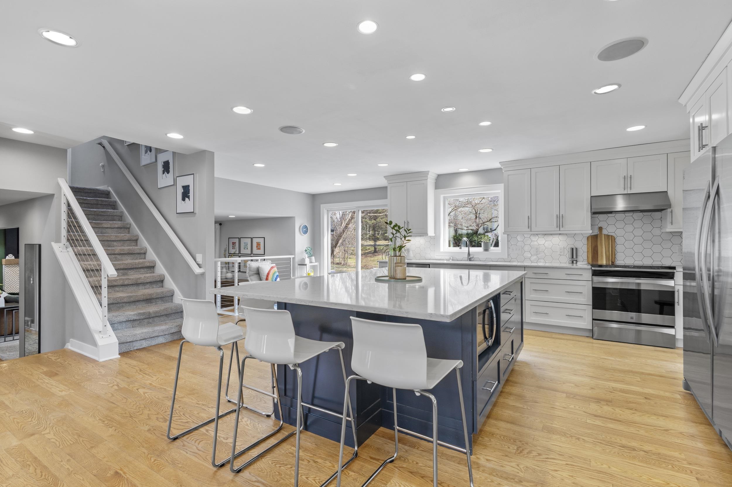 1525 Windfield Way Middleton, WI 53562 - Photo 11 of 97