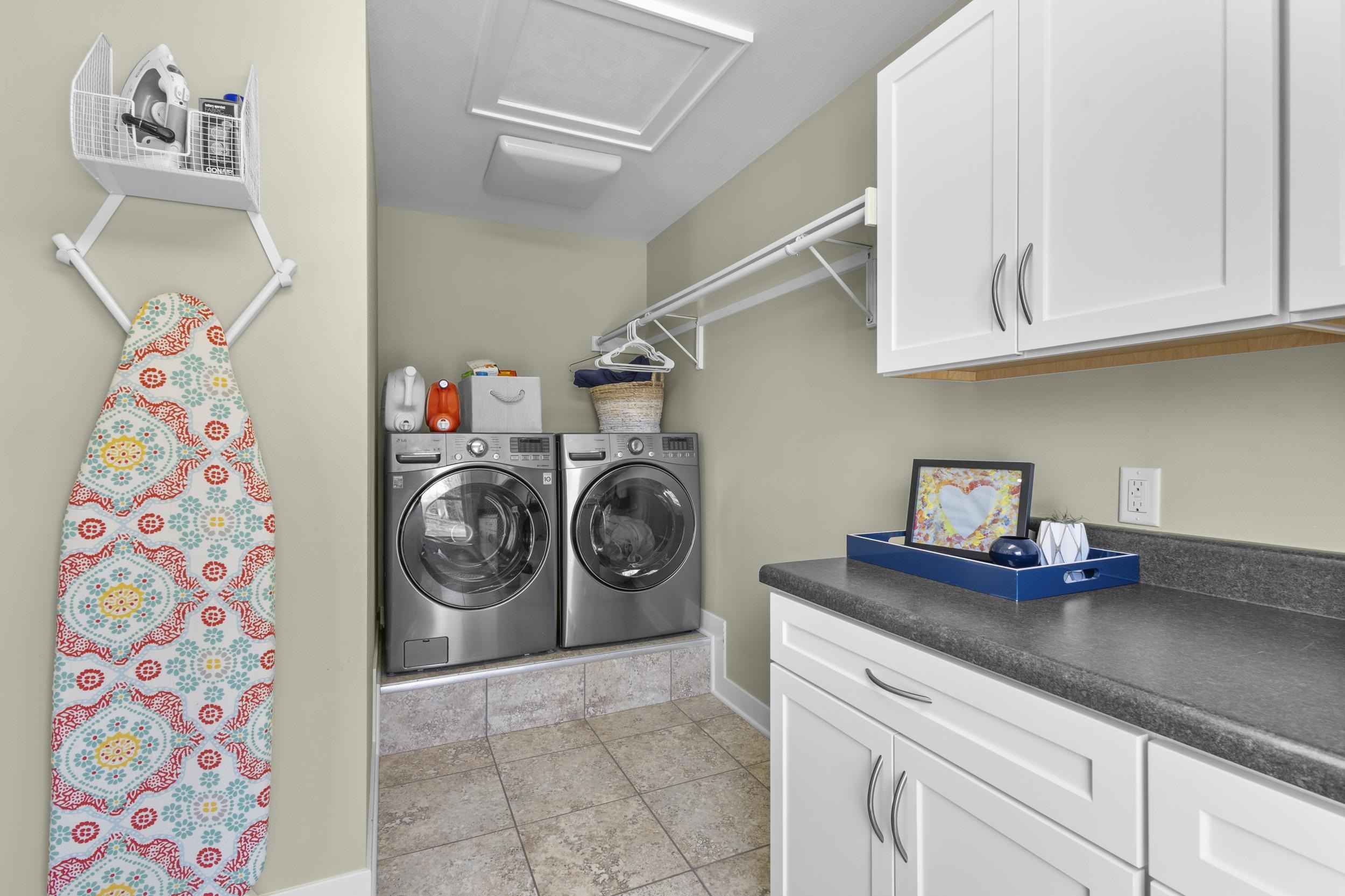 1525 Windfield Way Middleton, WI 53562 - Photo 17 of 97