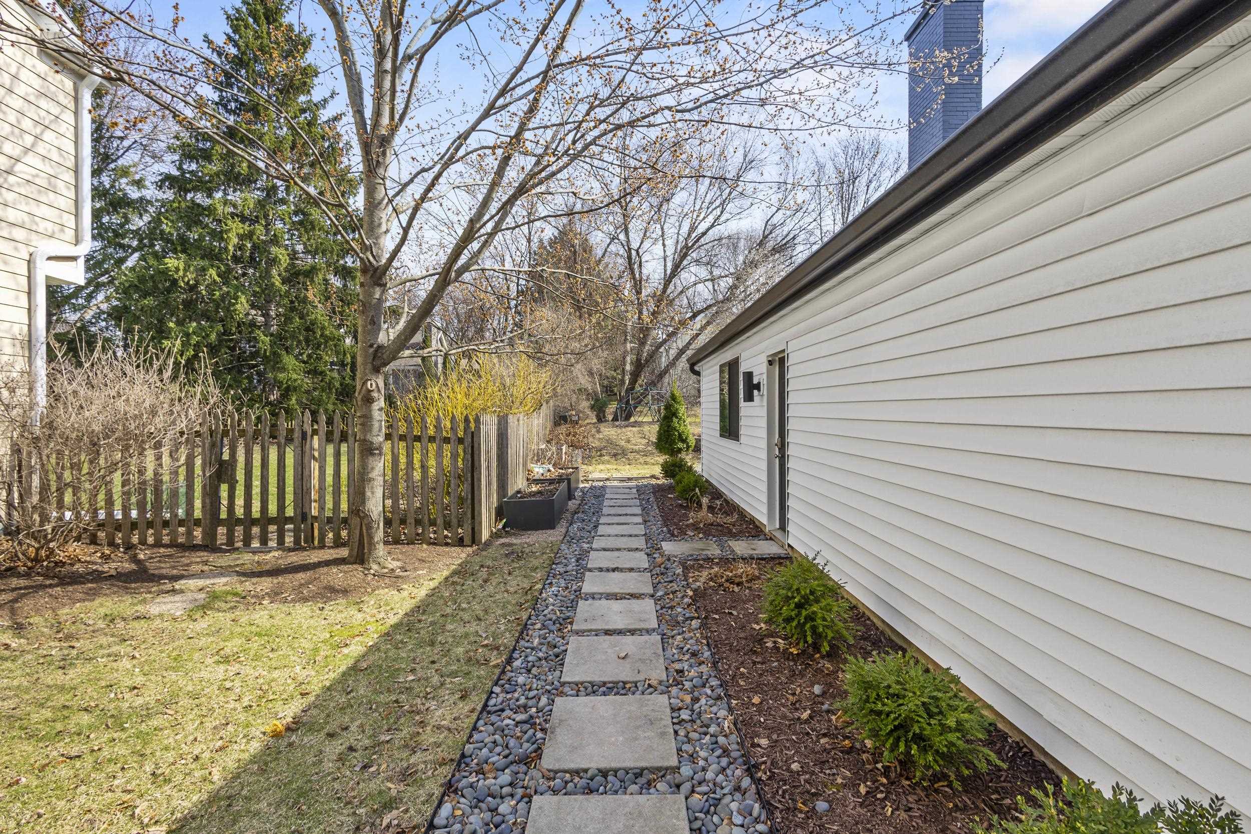 1525 Windfield Way Middleton, WI 53562 - Photo 65 of 97