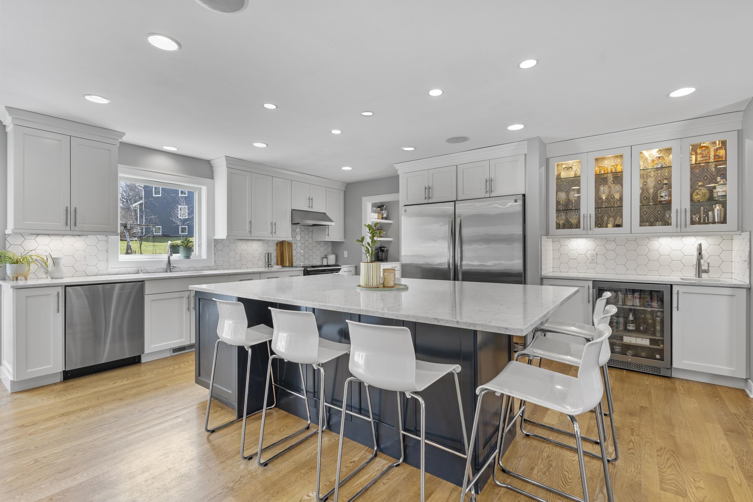 1525 Windfield Way Middleton, WI 53562 - Photo 7 of 97