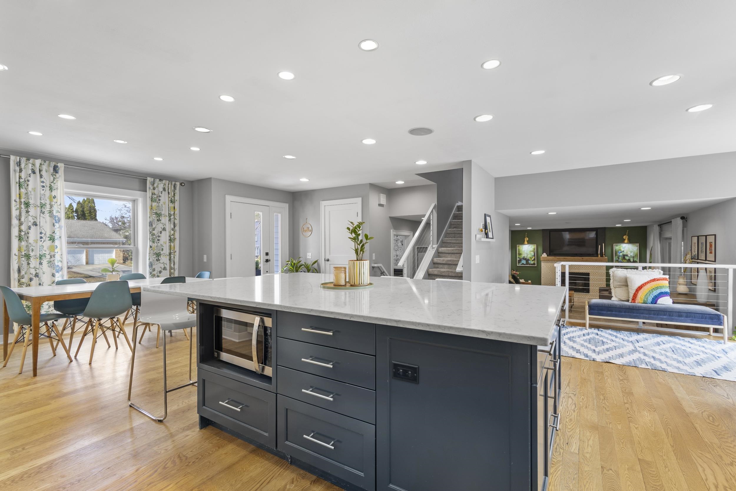 1525 Windfield Way Middleton, WI 53562 - Photo 9 of 97