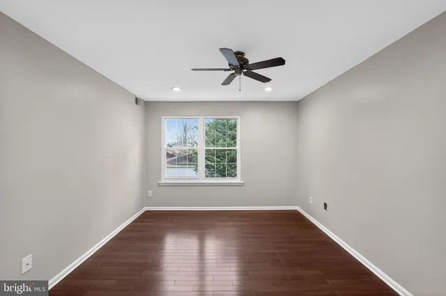 $2,200 | 8022 Beacon Hill Drive, Unit 11, Southampton, PA 18966