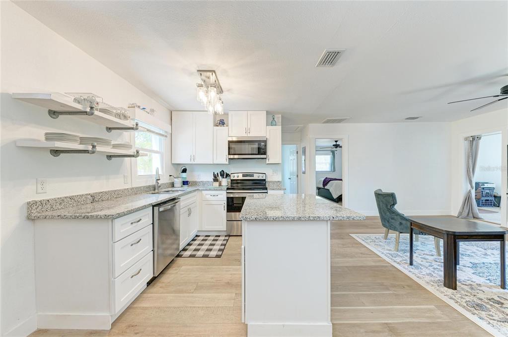 901 Oak Street Southwest Ruskin, FL 33570 - Photo 17 of 63