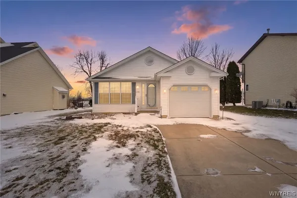 $299,000 | 5148 Briercliff Drive, Hamburg, NY 14075