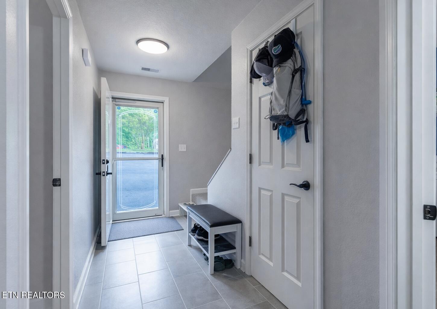 3347 Frontier View, Unit 3 Sevierville, TN 37876 - Photo 24 of 30 Chat Entry