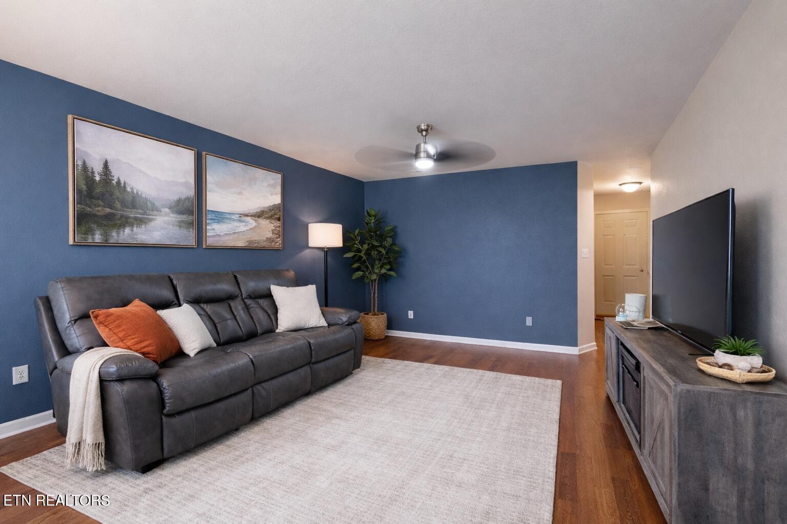 3347 Frontier View, Unit 3 Sevierville, TN 37876 - Photo 3 of 30 chat living room