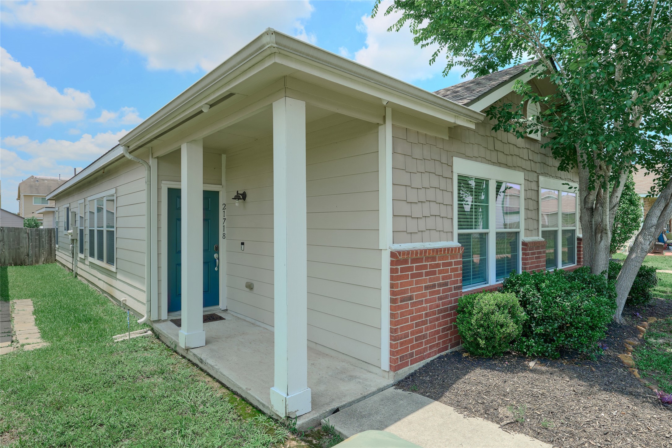 21718 Grassy Hill Lane Spring, TX 77388 - Photo 3 of 34